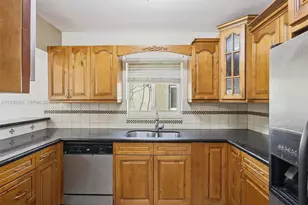 2120 SW 16th St, Miami, FL 33145 - Photo 16