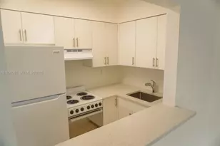 749 SE 15th St, Fort Lauderdale, FL 33316 - Photo 4