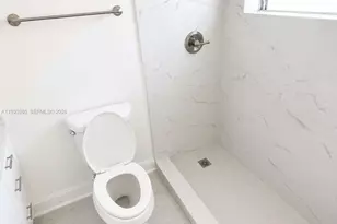 749 SE 15th St, Fort Lauderdale, FL 33316 - Photo 8