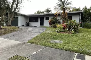 11412 SW 113th Pl, Miami, FL 33176 - Photo 2