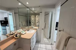 5445 Collins Ave, Miami Beach, FL 33140 - Photo 8