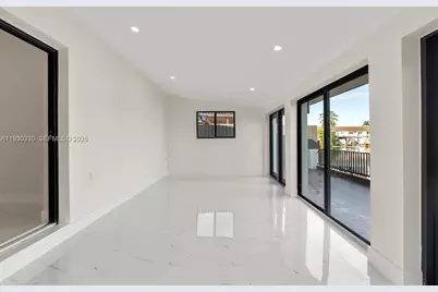 2737 W 55th Pl, Hialeah, FL 33016 - Photo 34