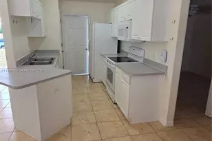 411 NE Juanita Pl, Cape Coral, FL 33909 - Photo 10