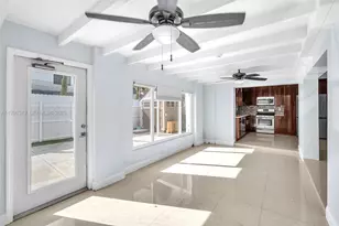 8300 NW 201st St, Hialeah, FL 33015 - Photo 16