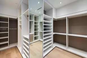 2020 N Bayshore Dr, Miami, FL 33137 - Photo 22