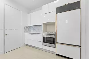 15811 Collins Ave, Sunny Isles Beach, FL 33160 - Photo 12