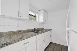 8295 NE Miami Ct, Miami, FL 33138 - Photo 16