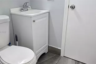 646 NW 114th Ave, Sweetwater, FL 33172 - Photo 12