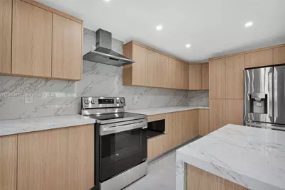 998 SW 11th St, Miami, FL 33129 - Photo 8