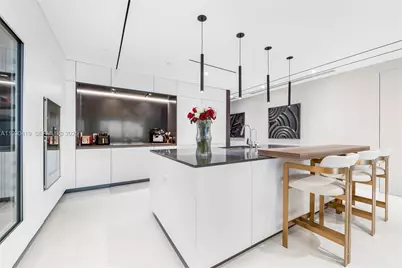 300 Biscayne Blvd Way #5104, Miami, FL 33131 - Photo 8