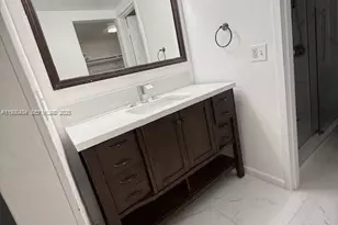 3660 NE 166th St, North Miami Beach, FL 33160 - Photo 16