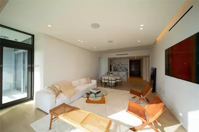 1425 Brickell Ave #57A, Miami, FL 33131 - Photo 4