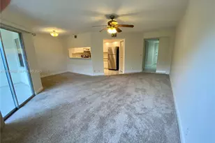 12850 SW 4th Ct, Pembroke Pines, FL 33027 - Photo 6