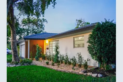 7951 NW 37th Dr, Coral Springs, FL 33065 - Photo 4