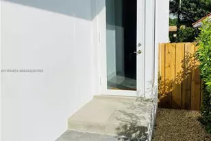 3653 SW 25th St, Miami, FL 33133 - Photo 1