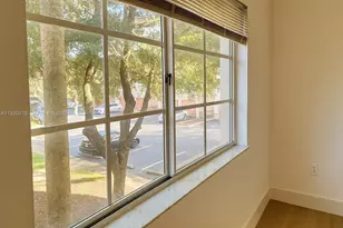 2564 Centergate Dr, Miramar, FL 33025 - Photo 4