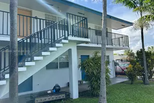 201 W Blue Heron Blvd, Riviera Beach, FL 33404 - Photo 4