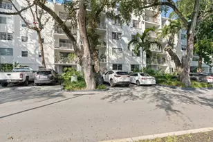 680 NE 64th St, Miami, FL 33138 - Photo 22