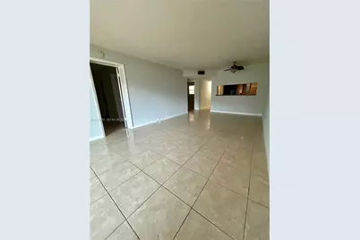 8010 N Colony Cir N #106, Tamarac, FL 33321 - Photo 4