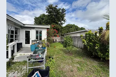 429 S 26th Ave, Hollywood, FL 33020 - Photo 14
