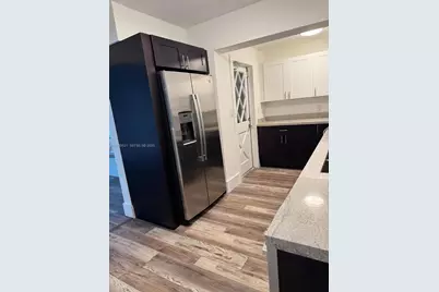 985 NE 115th St, Biscayne Park, FL 33161 - Photo 6