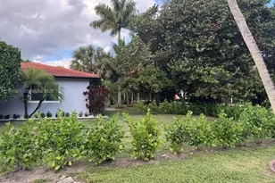 985 NE 115th St, Biscayne Park, FL 33161 - Photo 40