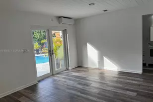 985 NE 115th St, Biscayne Park, FL 33161 - Photo 10