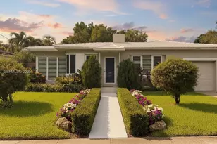 40 SW 30th Rd, Miami, FL 33129 - Photo 2