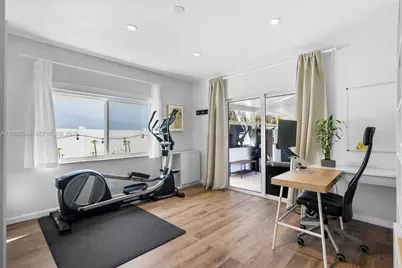 7770 Hawthorne Ave, Miami Beach, FL 33141 - Photo 36