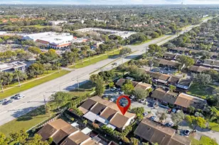 2340 Evergreen Ct, Pembroke Pines, FL 33026 - Photo 26