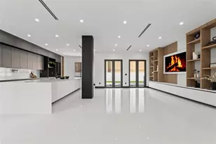 18172 NW 91st Ct, Hialeah, FL 33018 - Photo 8