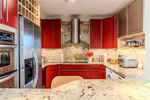 5700 Collins Ave, Miami Beach, FL 33140 - Photo 16