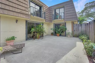 1515 15th Ct, Palm Beach Gardens, FL 33410 - Photo 2