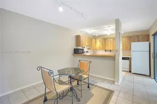 1515 15th Ct, Palm Beach Gardens, FL 33410 - Photo 8