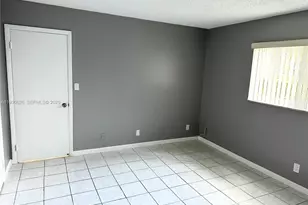 220 SW 9th Ave, Hallandale Beach, FL 33009 - Photo 14