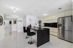 600 NE 27th St, Miami, FL 33137 - Photo 6