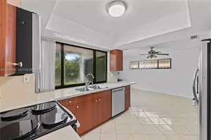 7070 NW 21st St, Sunrise, FL 33313 - Photo 12