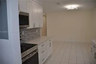 571 NE 61st St, Oakland Park, FL 33334 - Photo 12