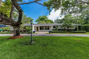 6601 SW 124th St, Pinecrest, FL 33156 - Photo 1
