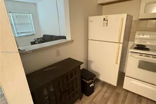 118 E Salisbury E, West Palm Beach, FL 33417 - Photo 8