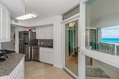 6301 SW Collins Ave #1605, Miami Beach, FL 33141 - Photo 16