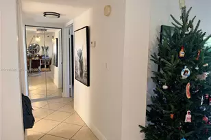 8065 SW 107th Ave, Miami, FL 33173 - Photo 12