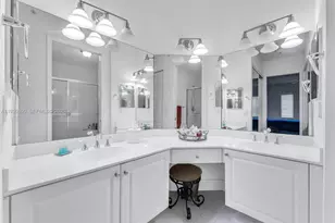 3600 Oaks Clubhouse Dr, Pompano Beach, FL 33069 - Photo 12