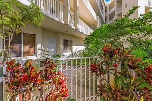 3600 Oaks Clubhouse Dr, Pompano Beach, FL 33069 - Photo 4