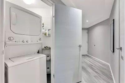 801 S Miami Ave #1805, Miami, FL 33130 - Photo 10