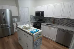 2452 SE 19th Ct, Homestead, FL 33035 - Photo 4