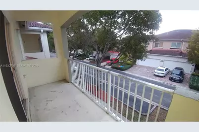 2452 SE 19th Ct, Homestead, FL 33035 - Photo 2