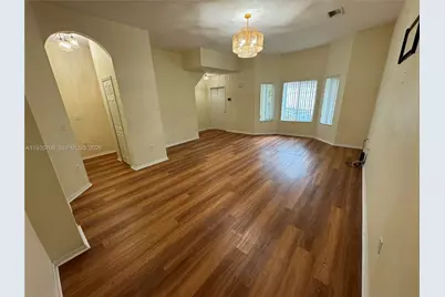 2452 SE 19th Ct, Homestead, FL 33035 - Photo 2