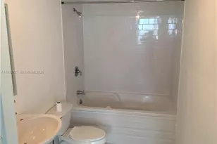 690 SW 1st Ct, Miami, FL 33130 - Photo 14