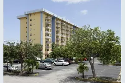 4550 NW 9th St #411E, Miami, FL 33126 - Photo 2